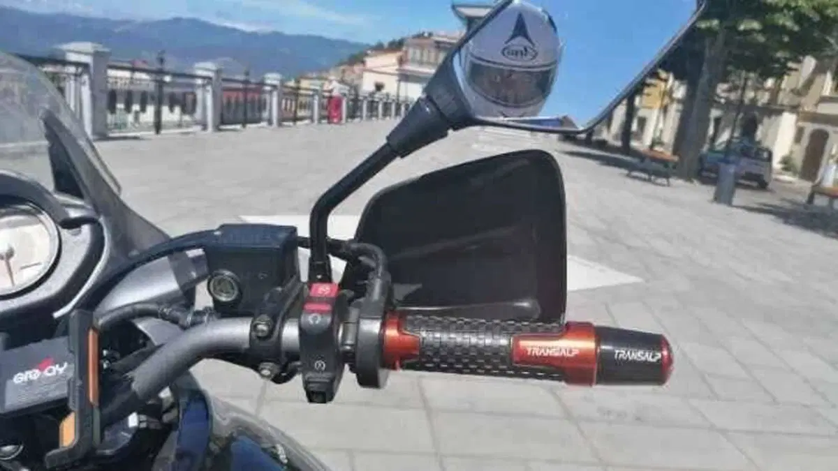 Honda Transalp XL 700 V (2007 - 2013)  (4)