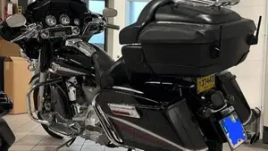 Harley-Davidson 1800 Electra Glide Ultra Classic (2005 - 06) - FLHTCUSE  (5)