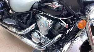 Kawasaki Vulcan VN 900 Custom (2006 - 09)  (4)