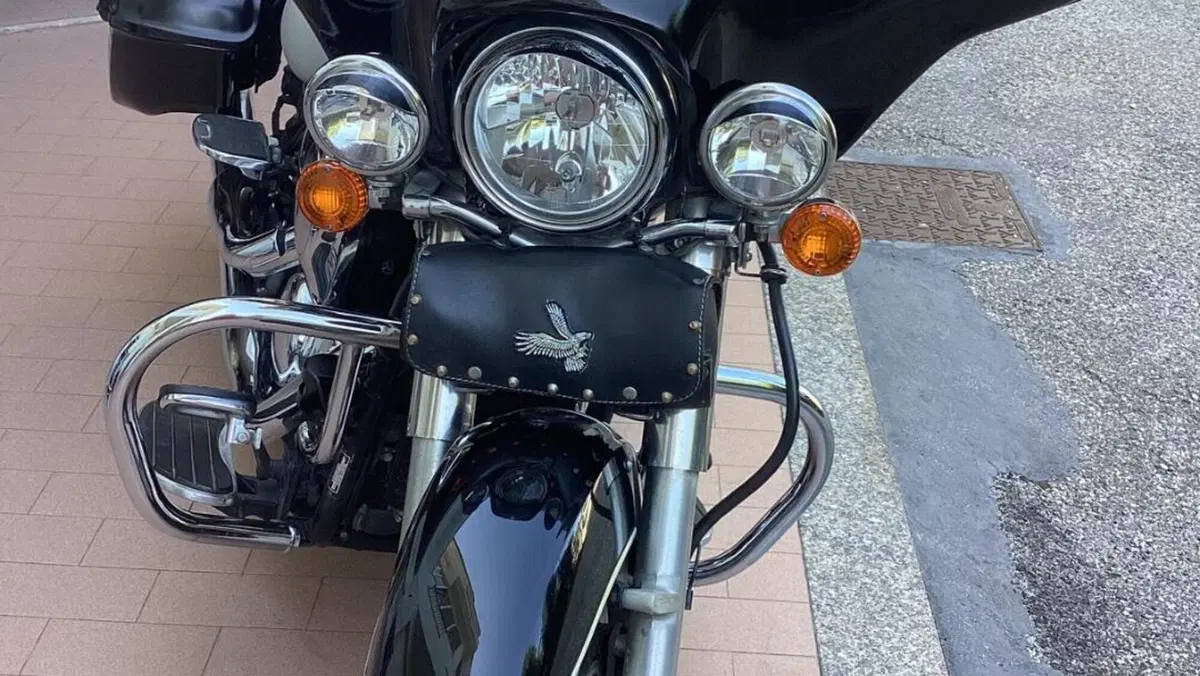 Kawasaki Vulcan VN 900 Custom (2006 - 09)  (5)