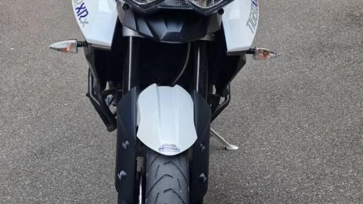 Triumph Tiger 800 XRx (2015 - 17)  (3)