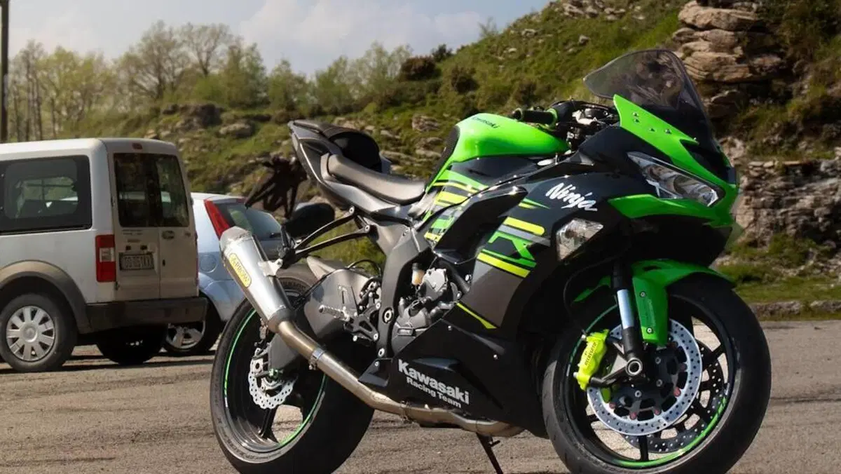 Kawasaki Ninja 636 ZX-6R (2019 - 20)  (4)