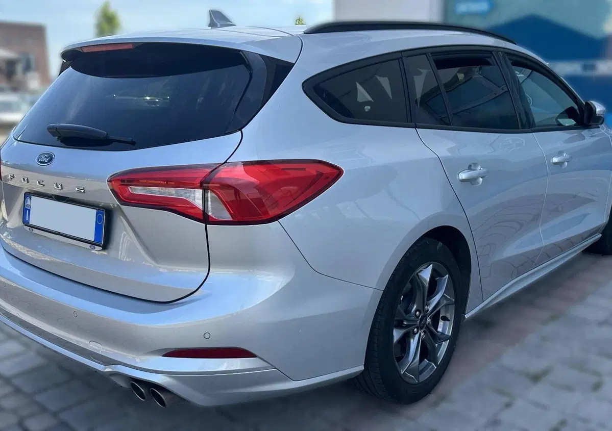 Ford Focus Station Wagon 1.0 EcoBoost 125 CV automatico SW ST-Line Co-Pilot (4)