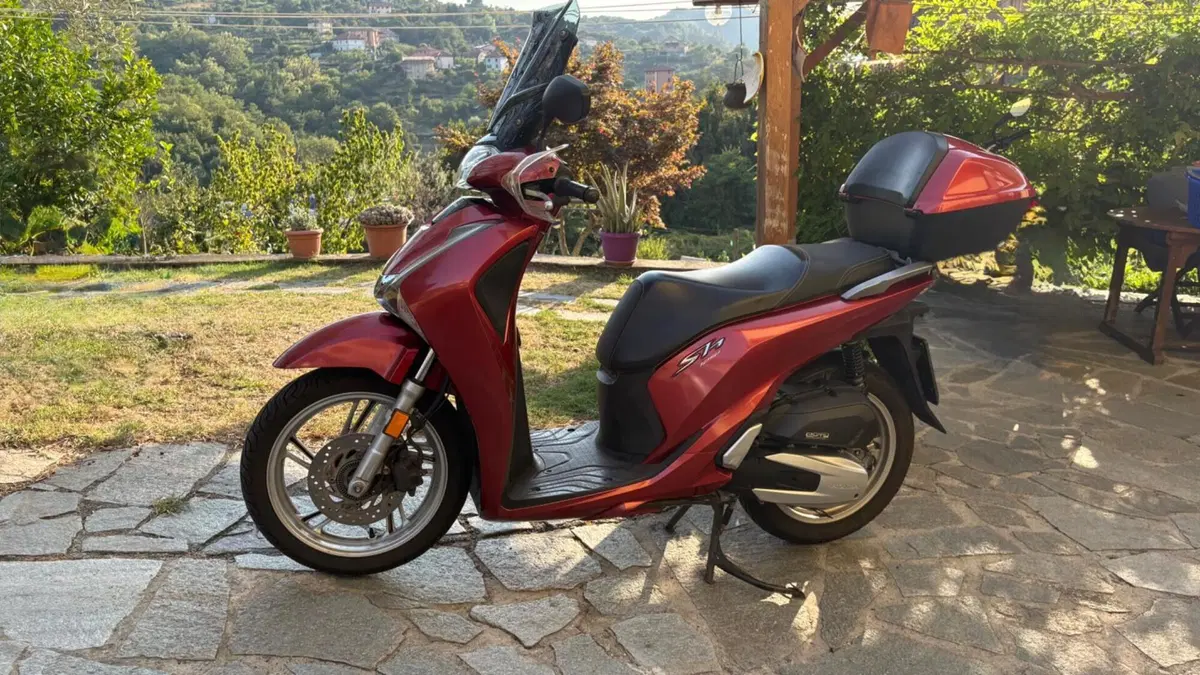 Honda SH 125i (2017 - 19)  (2)
