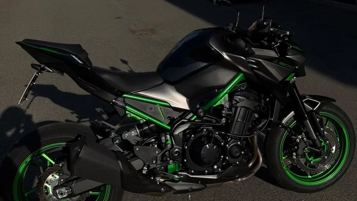 Kawasaki Z 900 A2 (2025 - 26)  (2)