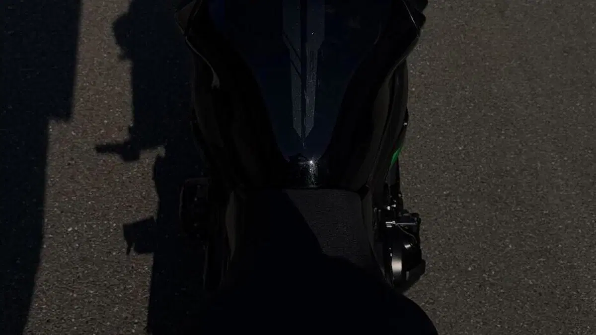 Kawasaki Z 900 A2 (2025 - 26)  (4)