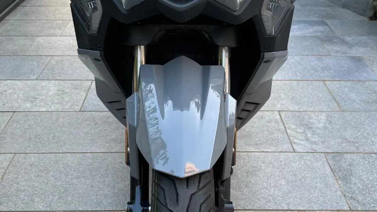 Sym Joyride 300 (2025)  (2)