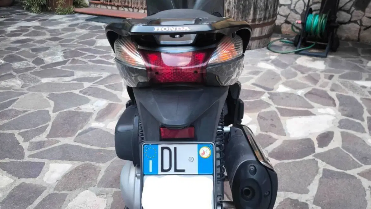 Honda SH 300 i (2006 - 10)  (3)