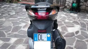 Honda SH 300 i (2006 - 10)  (3)