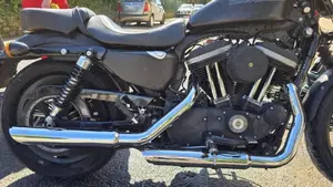 Harley-Davidson 883 Iron (2009 - 11) - XL 883N  (5)