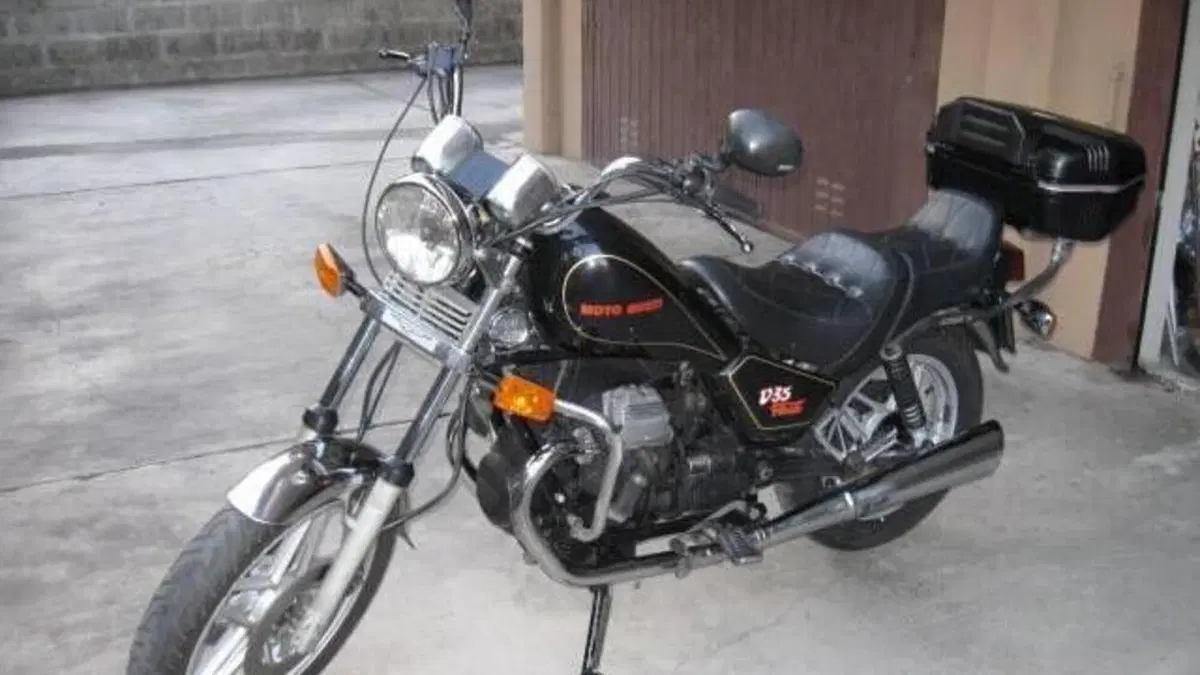 Moto Guzzi   (2)