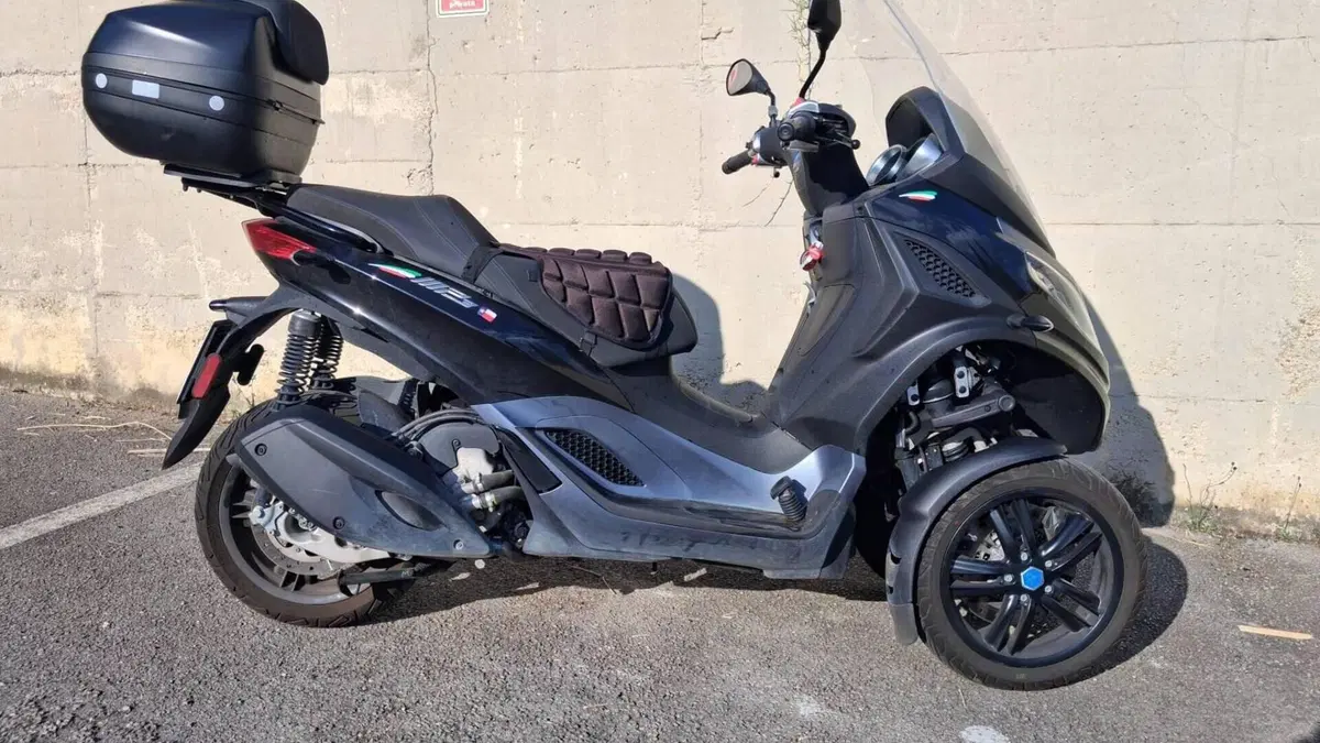 Piaggio MP3 300 ABS Hpe (2021 - 24)  (3)
