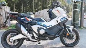Honda X-ADV 750 Special Edition (2026)  (16)