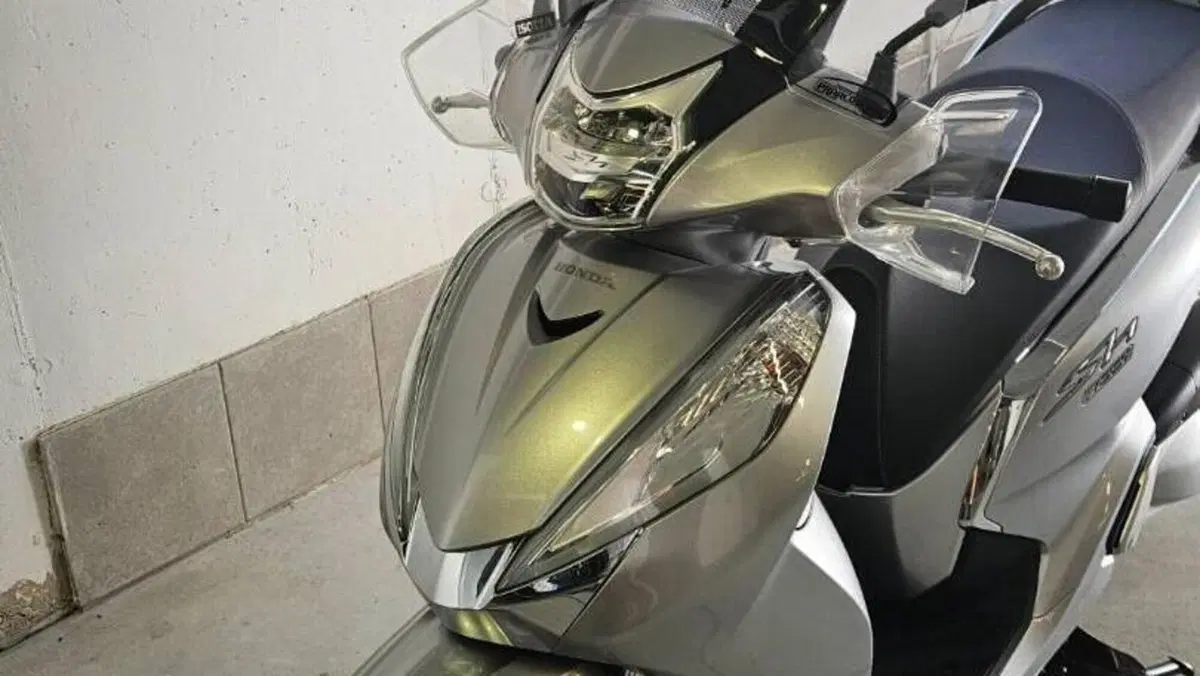 Honda SH 300 i ABS (2016 - 20)  (2)