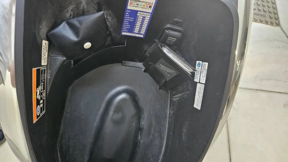 Honda SH 300 i ABS (2016 - 20)  (10)