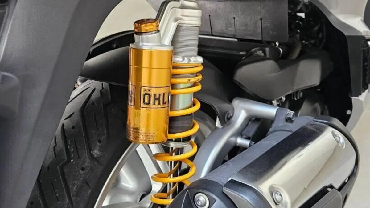 Honda SH 300 i ABS (2016 - 20)  (12)