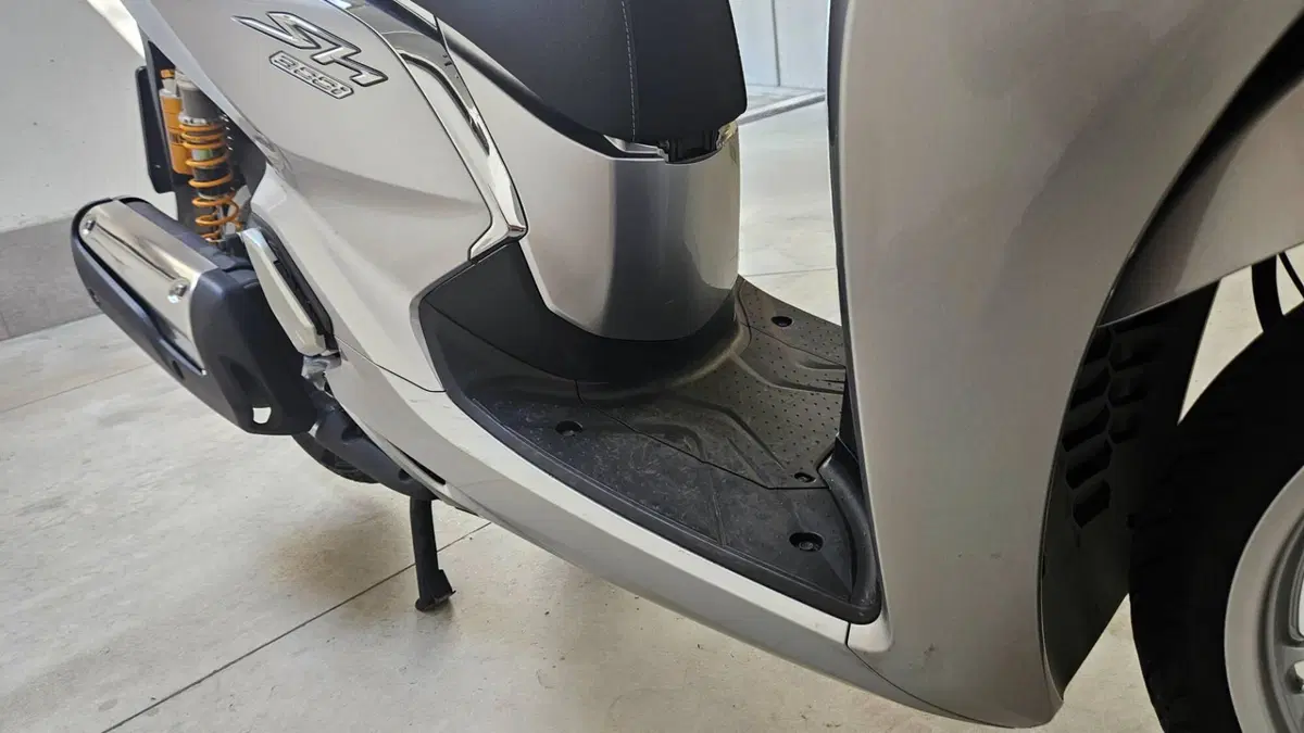 Honda SH 300 i ABS (2016 - 20)  (16)