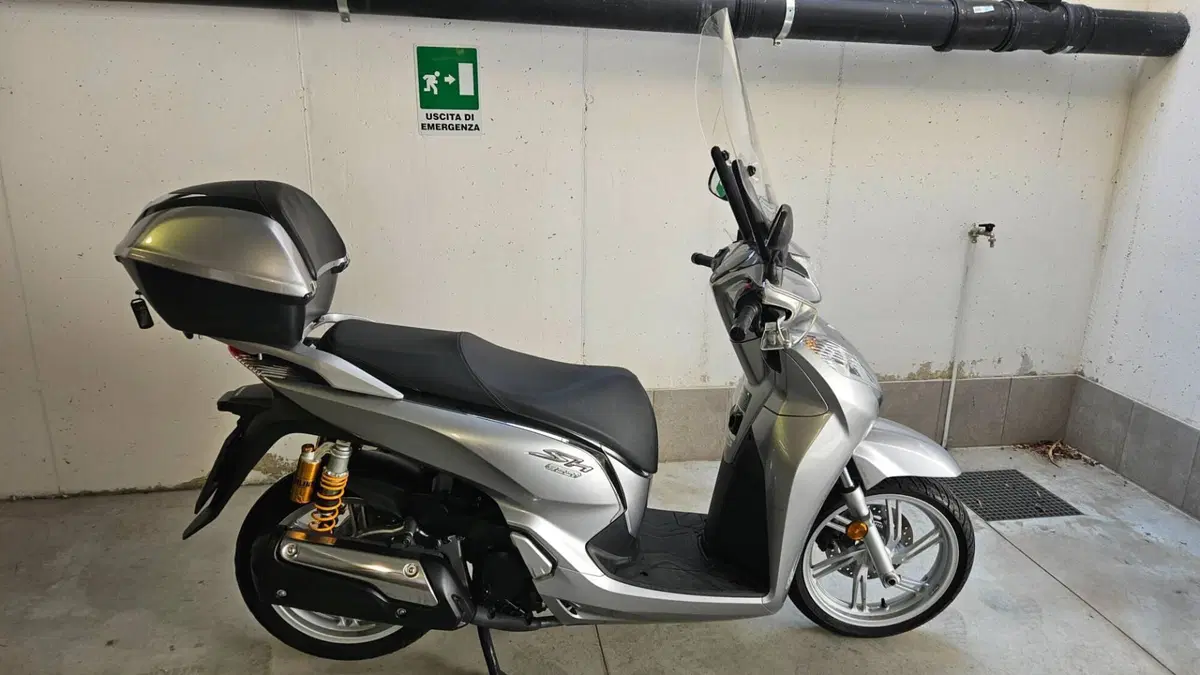 Honda SH 300 i ABS (2016 - 20)  (17)