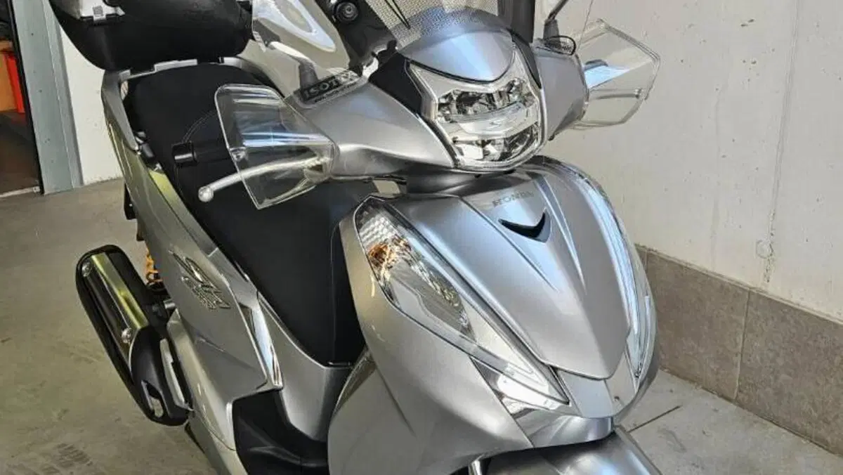 Honda SH 300 i ABS (2016 - 20)  (18)