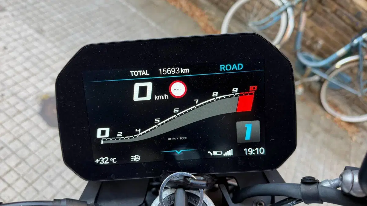 Bmw F 900 R (2021 - 24)  (6)