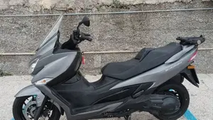 Suzuki Burgman AN 400 (2017 - 20)  (4)