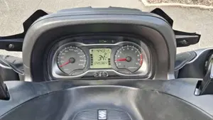Suzuki Burgman AN 650 Executive (2017 - 20)  (12)