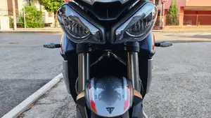 Triumph Street Triple RS (2020 - 22)  (9)