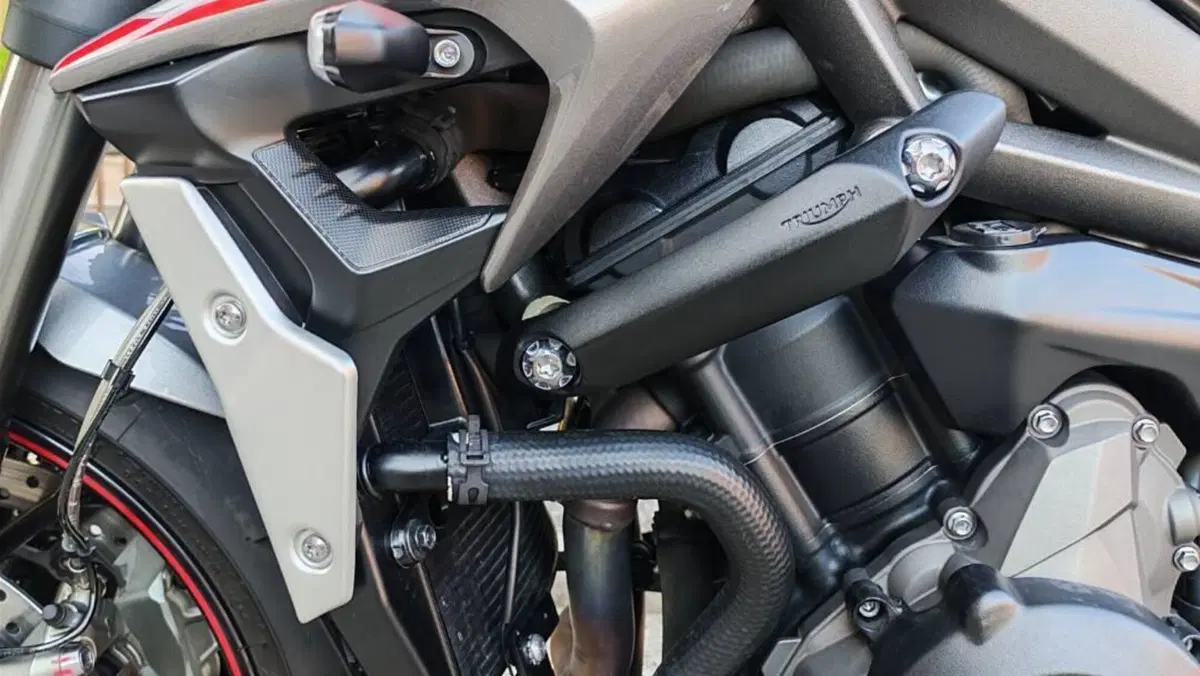 Triumph Street Triple RS (2020 - 22)  (13)