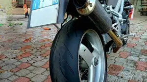 Triumph Speed Triple 955 (2002 - 04)  (4)