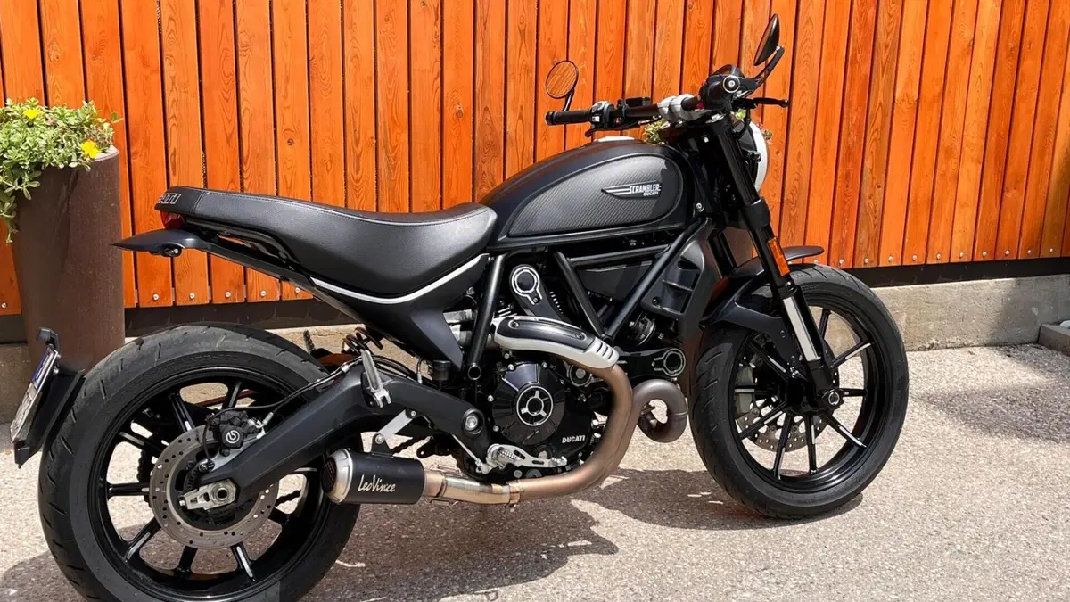 Ducati Scrambler 800 Icon Dark (2021 - 22) 