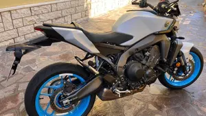 Yamaha MT-09 Y-AMT (2024 - 26)  (2)