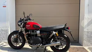 Triumph Street Twin 900 (2019 - 20)  (4)