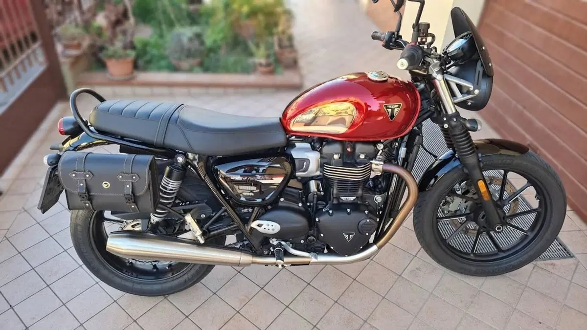 Triumph Speed Twin 900 Chrome Edition (2023) 