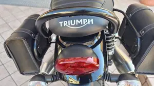 Triumph Speed Twin 900 Chrome Edition (2023)  (7)