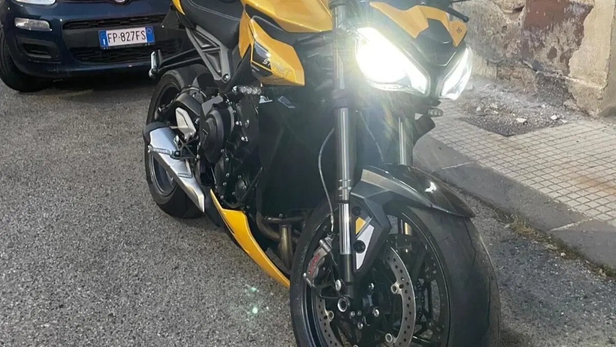 Triumph Street Triple 765 RS (2023 - 26) 