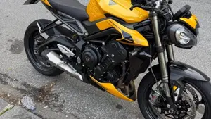 Triumph Street Triple 765 RS (2023 - 26)  (6)