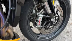 Triumph Street Triple 765 RS (2023 - 26)  (9)