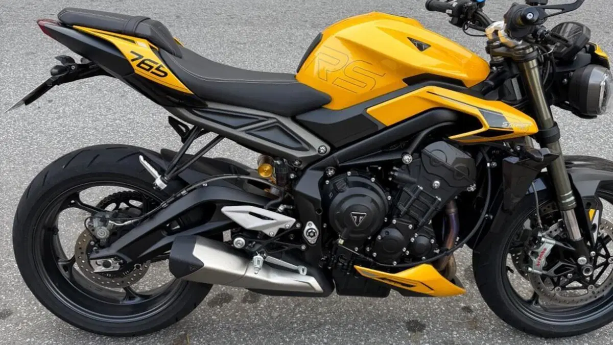 Triumph Street Triple 765 RS (2023 - 26)  (10)