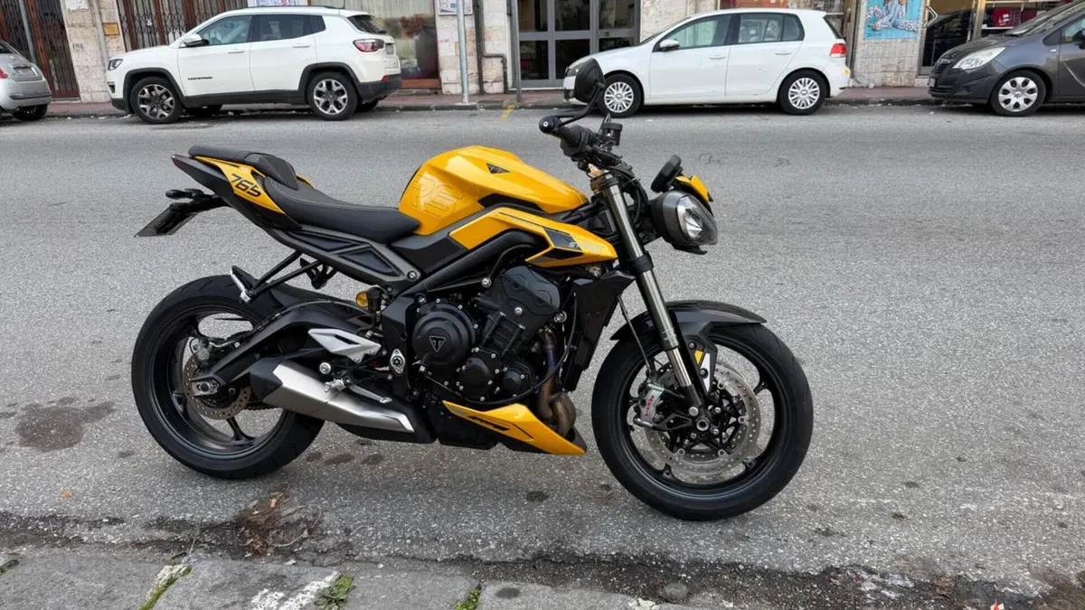 Triumph Street Triple 765 RS (2023 - 26)  (11)