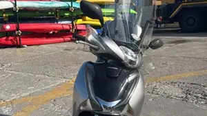Honda SH 125i (2017 - 19)  (2)