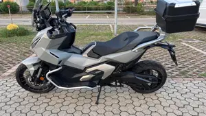 Honda X-ADV 750 (2025 - 26)  (8)