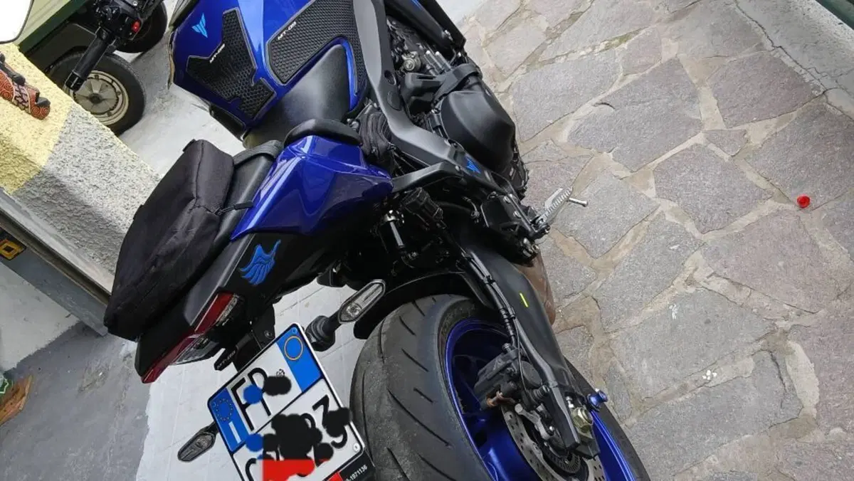 Yamaha MT-09 Y-AMT (2024 - 26)  (5)
