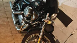 Harley-Davidson 883 Low (2008 - 12) - XL 883L 