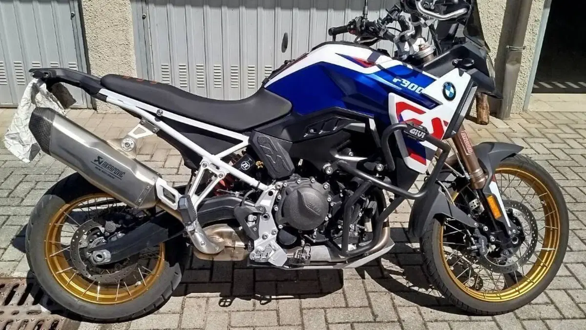 Bmw F 900 GS (2024 - 26)  (2)