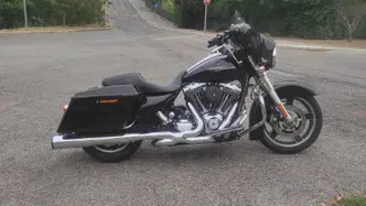 Harley-Davidson 1690 Street Glide (2011 - 13) - FLHX usata