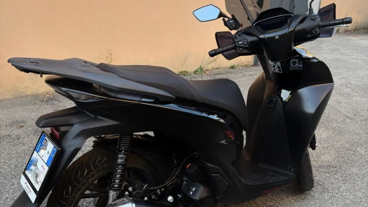 Honda SH 125 Sport (2026)  (2)