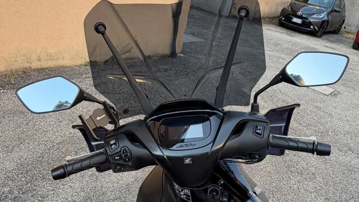 Honda SH 125 Sport (2026)  (4)