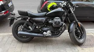 Moto Guzzi V9 Bobber (2018 - 20) 