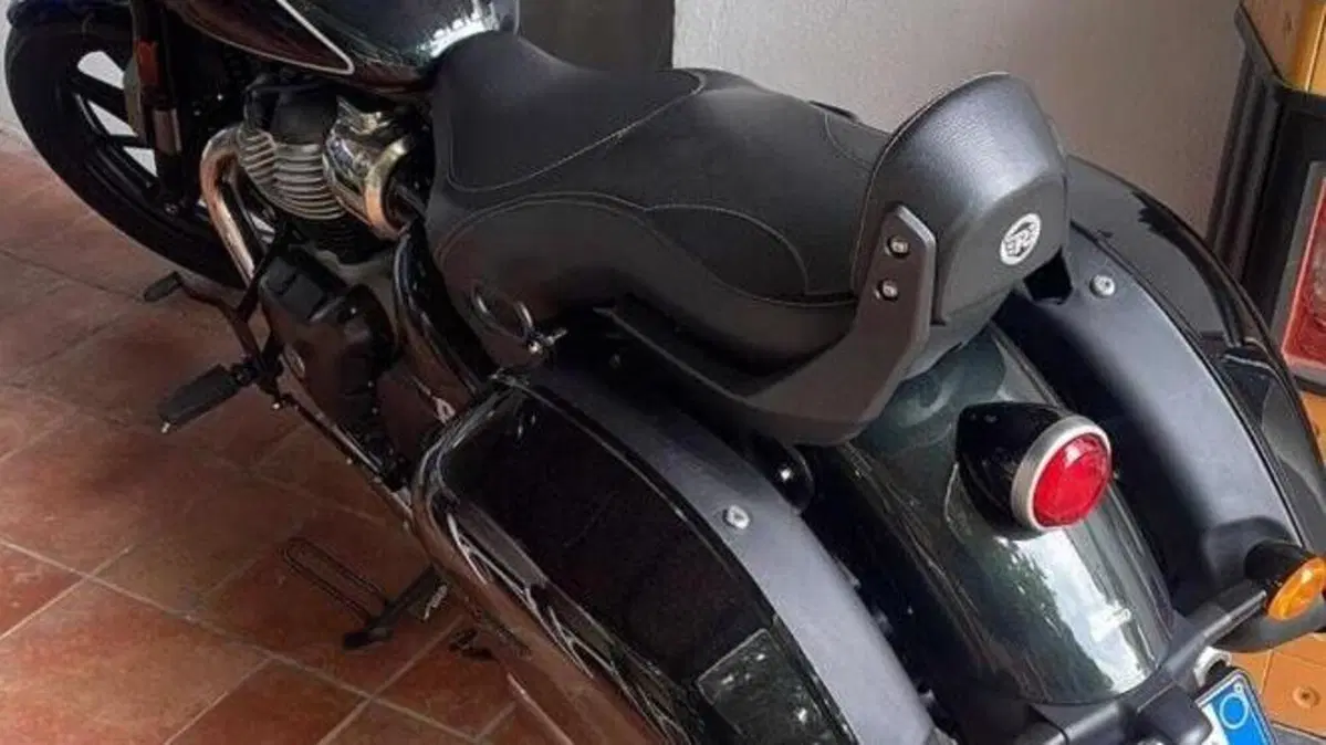 Royal Enfield Super Meteor 650 (2023 - 26)  (2)