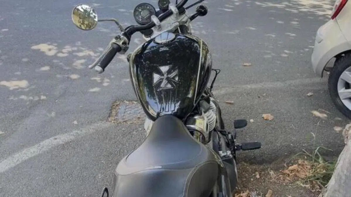 Royal Enfield Super Meteor 650 (2023 - 26)  (3)